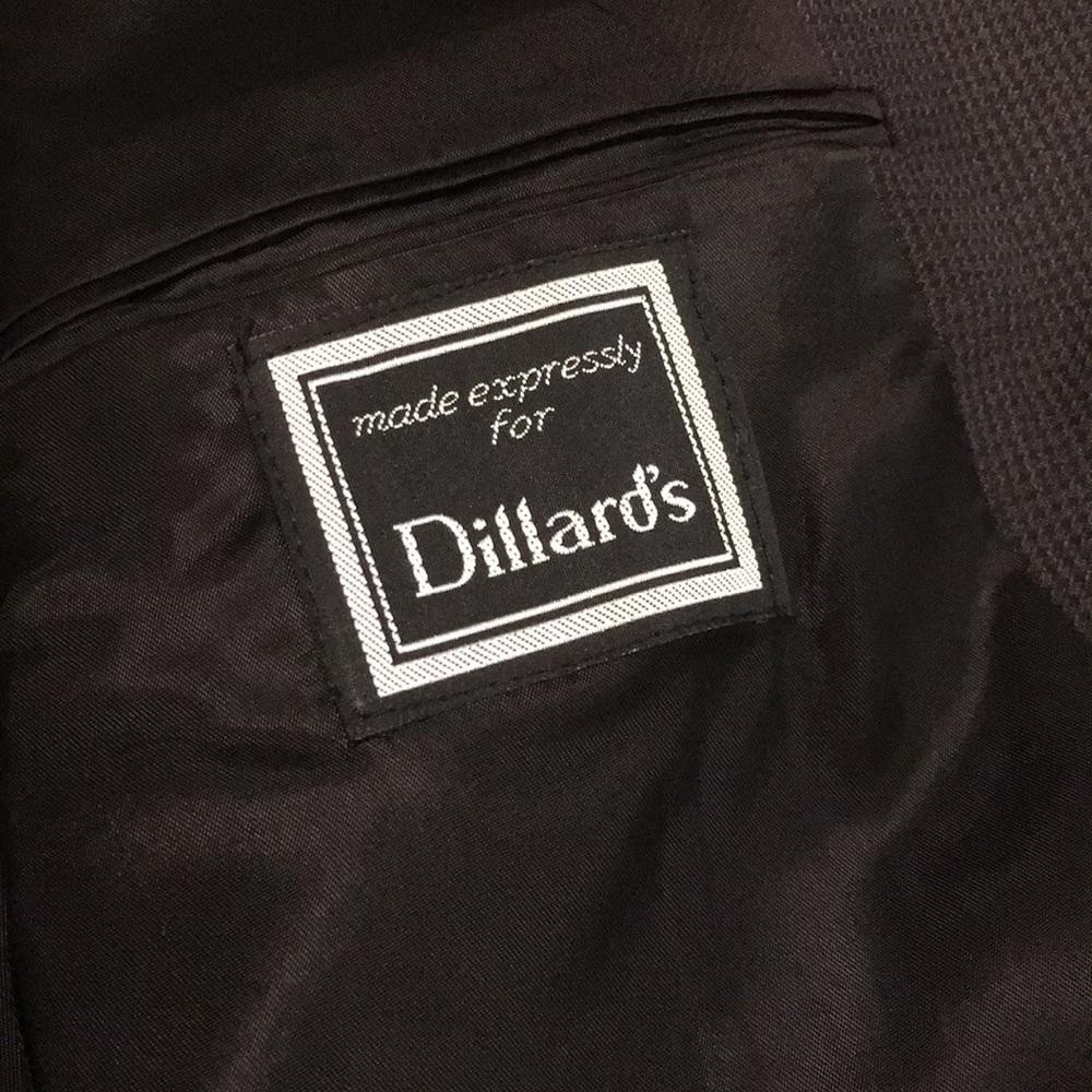 Men’s Suit, Houndstooth Pattern - image 4